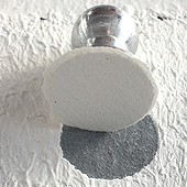 Eigenschaften und Anwendung von Abschirmmaterialien 14 Haftungstest mit aufgeklebtem Stempel und Zugmaschine