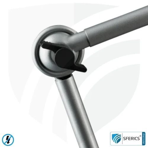 Geschirmte Lampe LONDON im Design SILBER | Schreibtischlampe für den hellen Arbeitplatz oder als geniale Werklampe | E27 Fassung 19 Geschirmte Lampe im Design SILBER | Schreibtischlampe für den hellen Arbeitplatz oder als geniale Werklampe | E27 Fassung