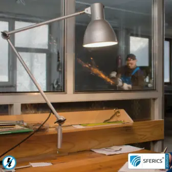 Geschirmte Lampe LONDON im Design SILBER | Schreibtischlampe für den hellen Arbeitplatz oder als geniale Werklampe | E27 Fassung 27 Geschirmte Lampe im Design SILBER | Schreibtischlampe für den hellen Arbeitplatz oder als geniale Werklampe | E27 Fassung