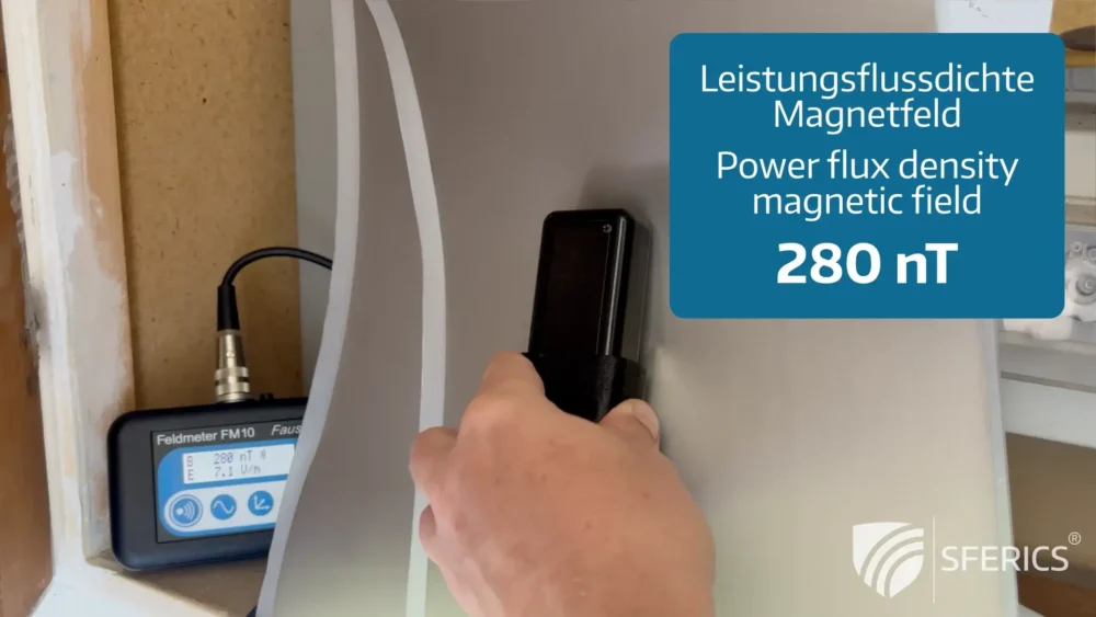 Magnetfeld Messung 1 - mit Magnetfeld Abschirmfolie 2lagig